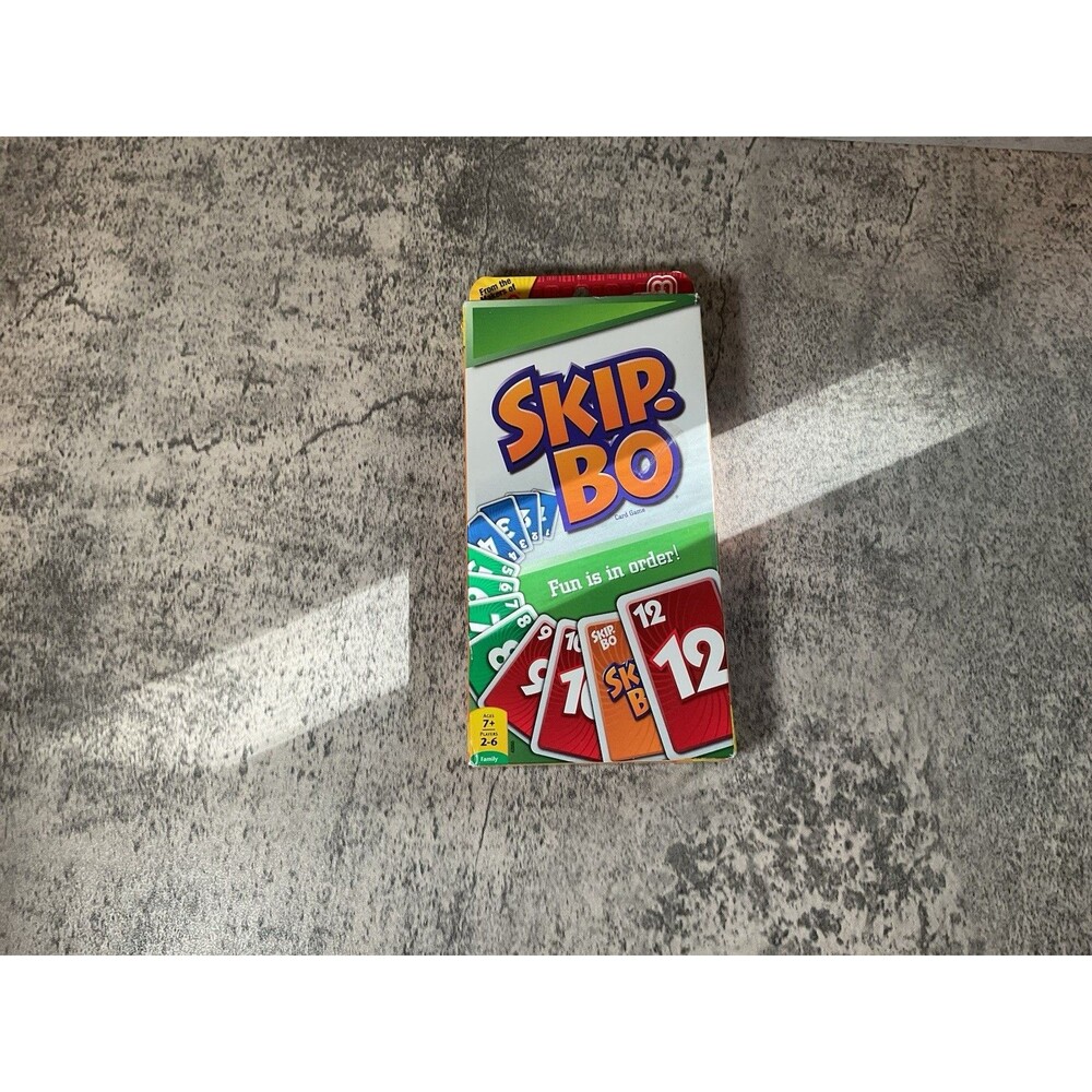 MATTEL 2011 SKIP-BO Get Rid of Your Cards in Sequence Order - Card Game Complete